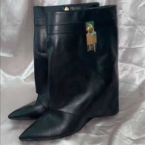 Elegant Black Leather Women's Boots